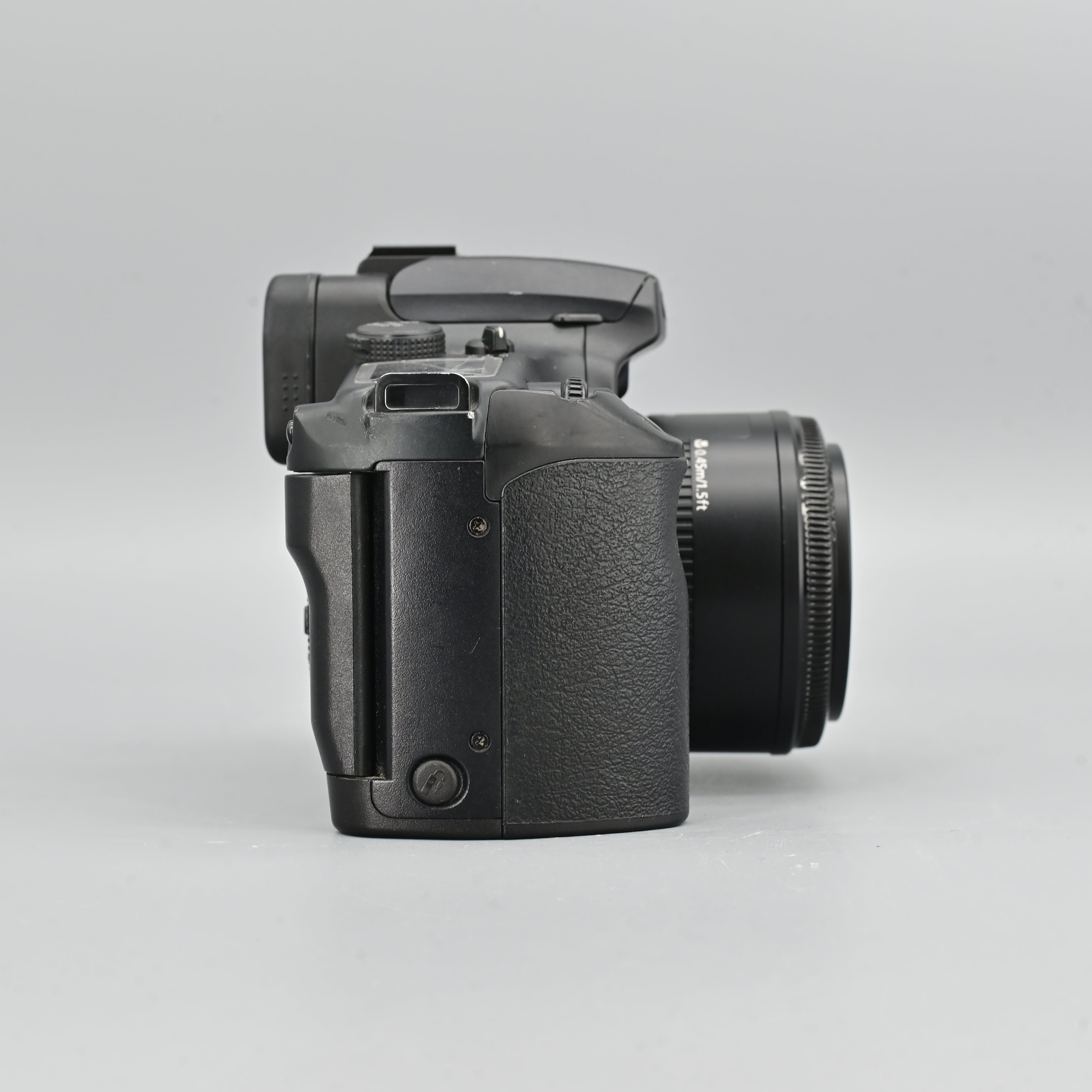 Canon EOS7 + EF 50mm F1.8 II Lens – SHOWA