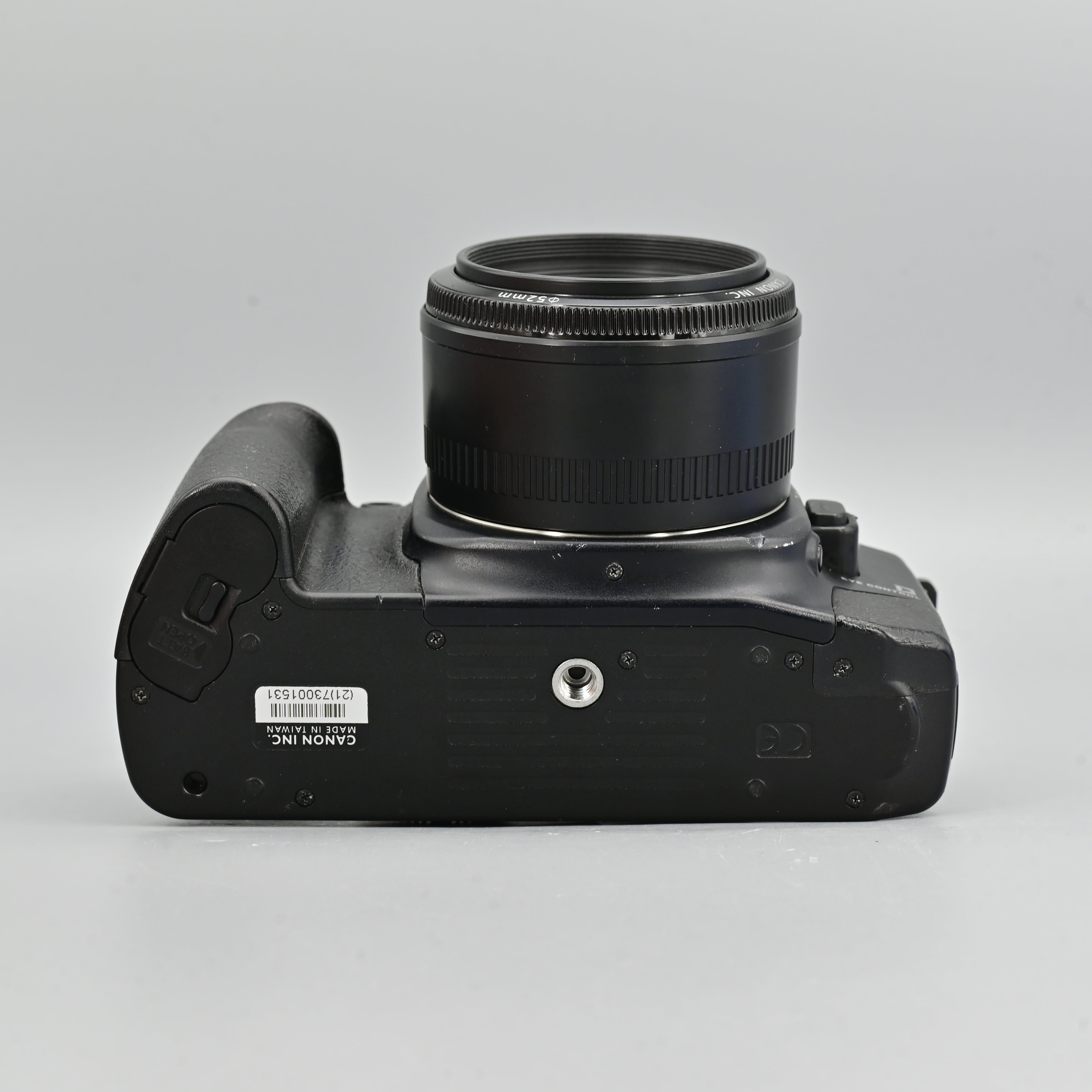 Canon EOS7 + EF 50mm F1.8 II Lens – SHOWA