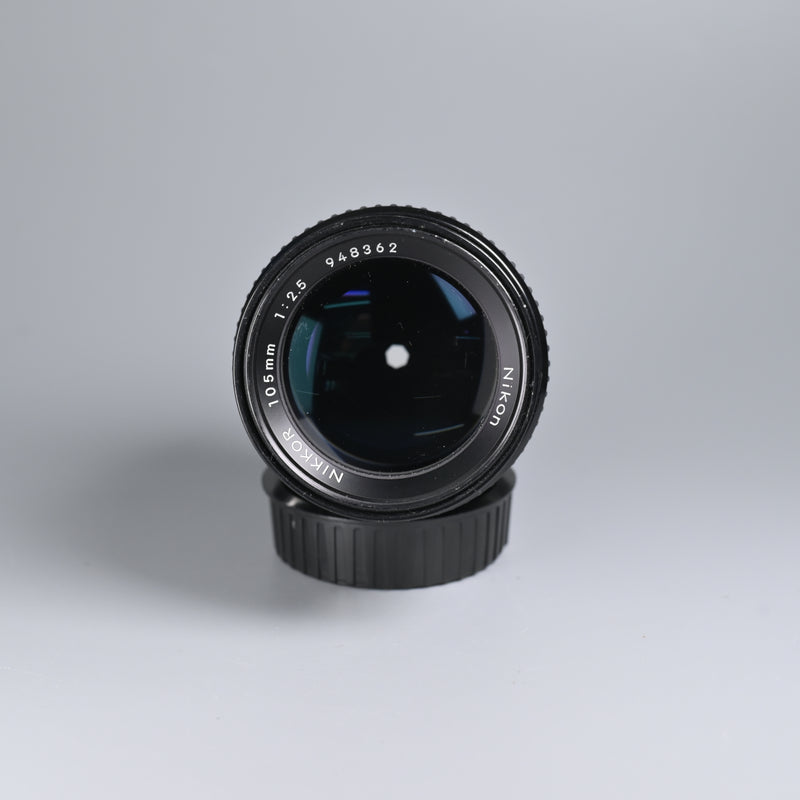 Nikon Ais 105mm F2.5 lens