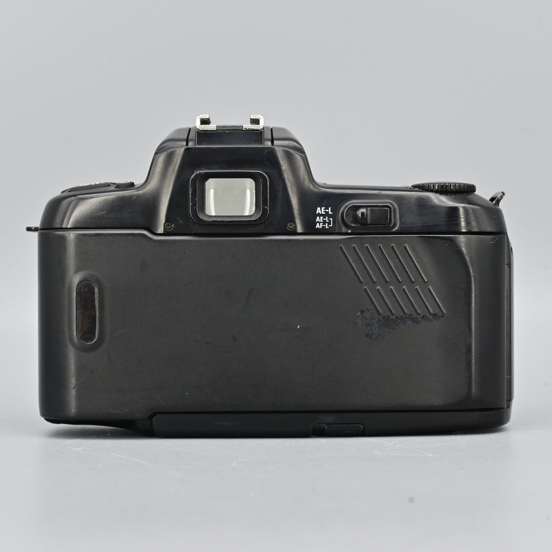 Nikon F-601 Body Only [READ].