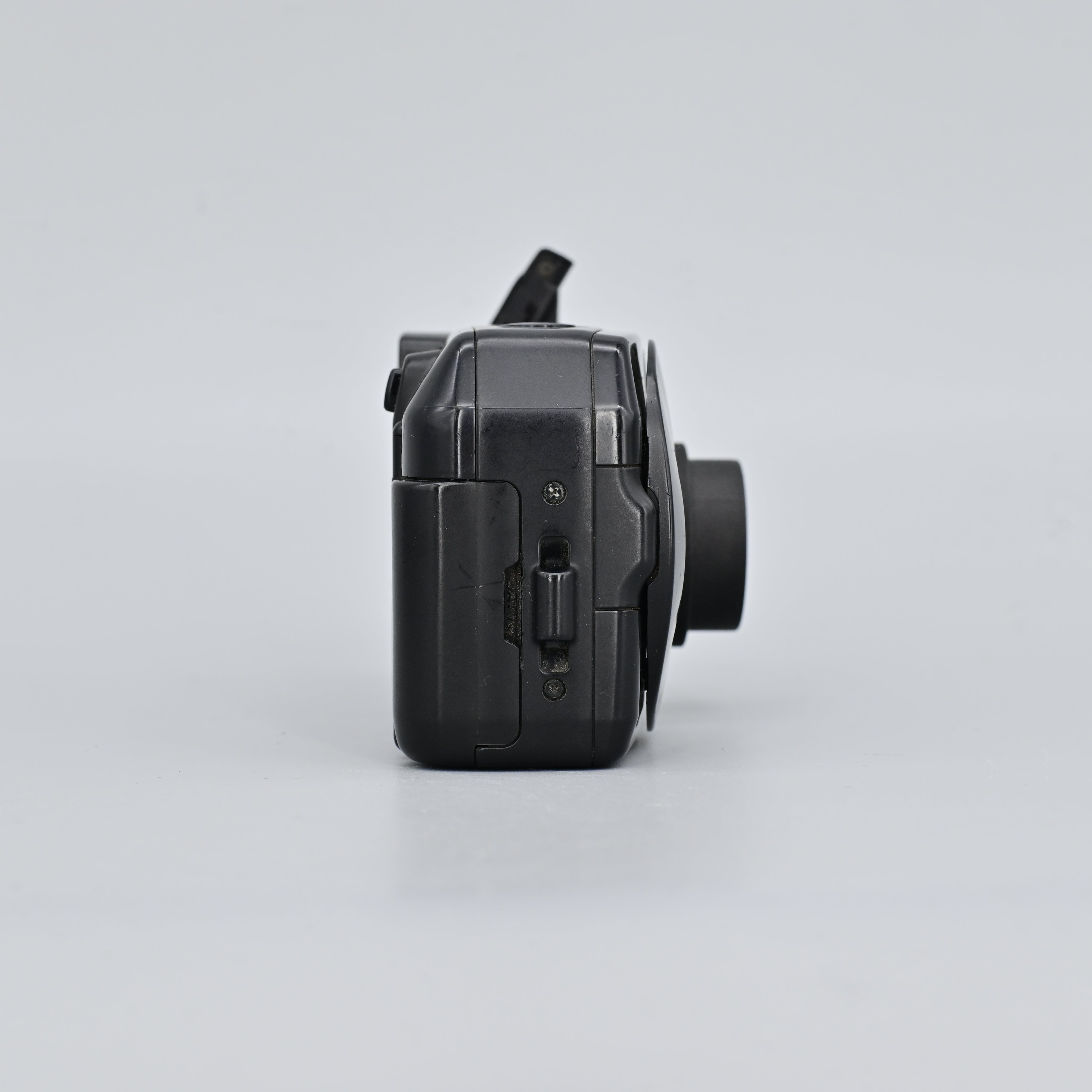 Canon Autoboy Luna 35 / Sure Shot 70 Zoom / Prima Zoom 70F – SHOWA