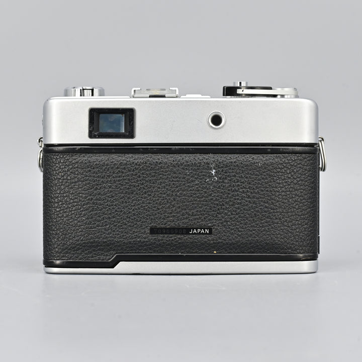 Yashica Electro35 GX.