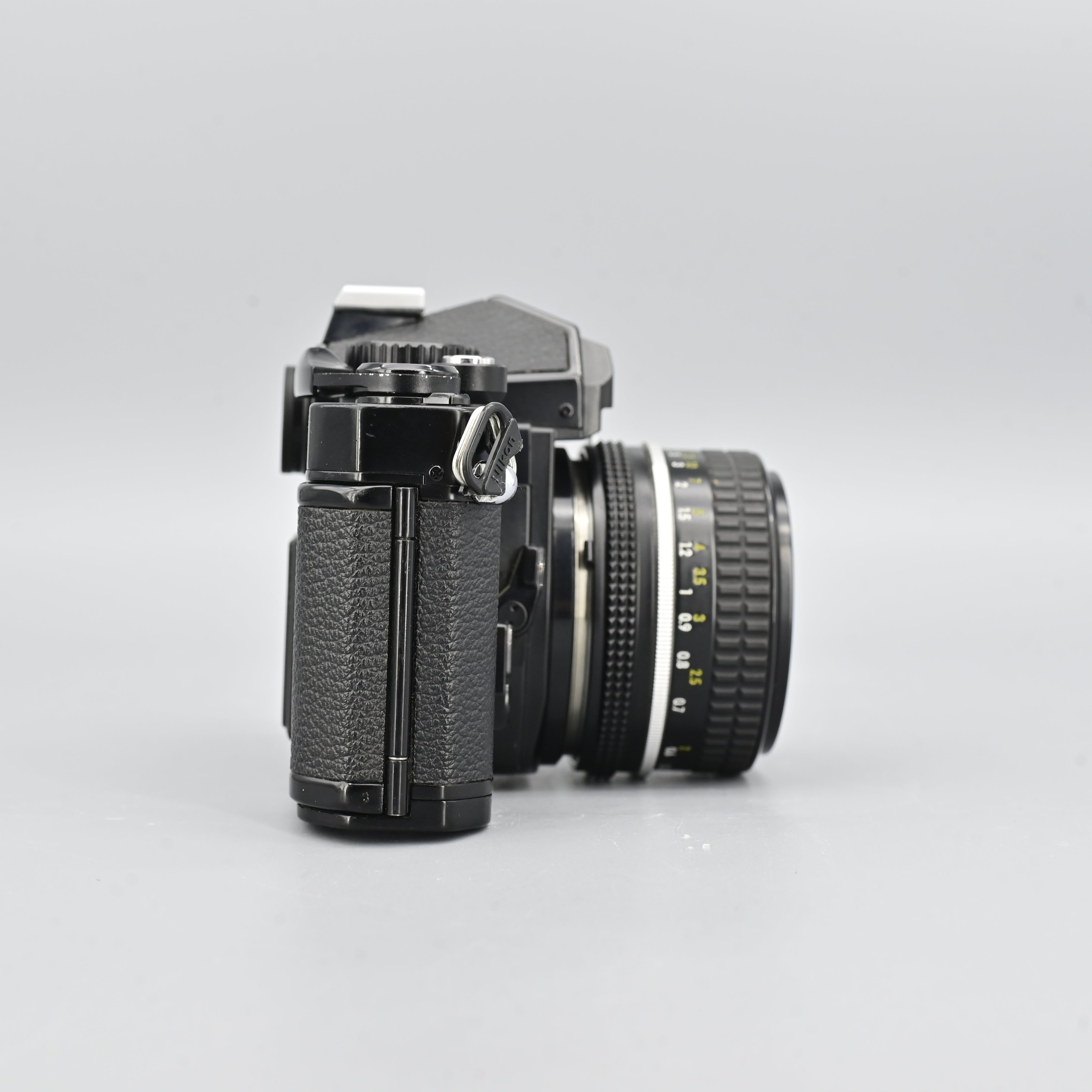 Nikon FM2 + Nikkor 50mm F1.8 Lens – SHOWA