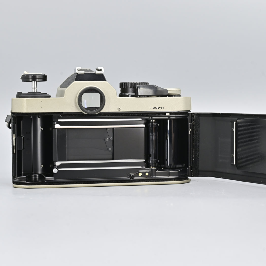 Nikon FM2/T Titanium Body Only.