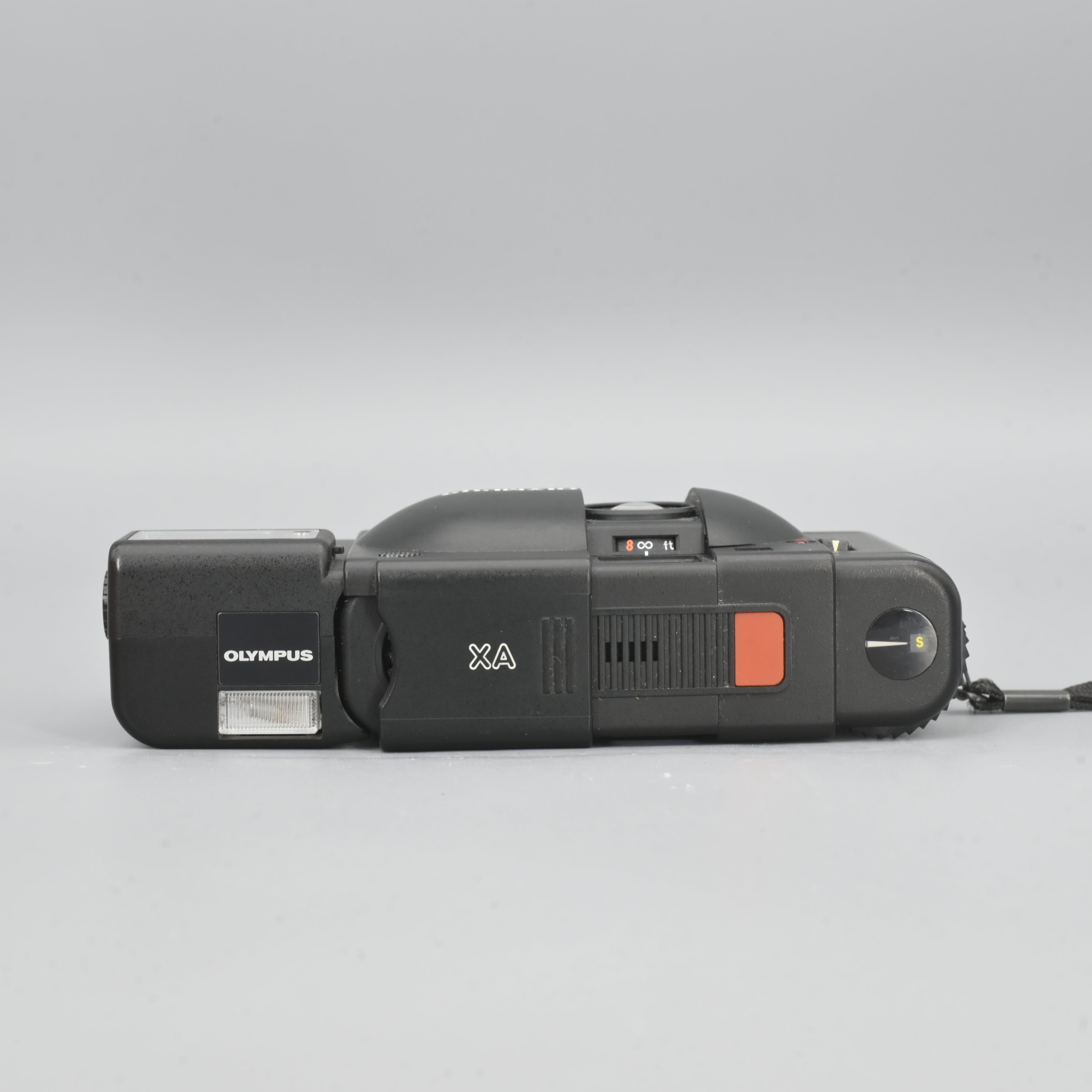 Olympus XA + A11 Flash. – SHOWA