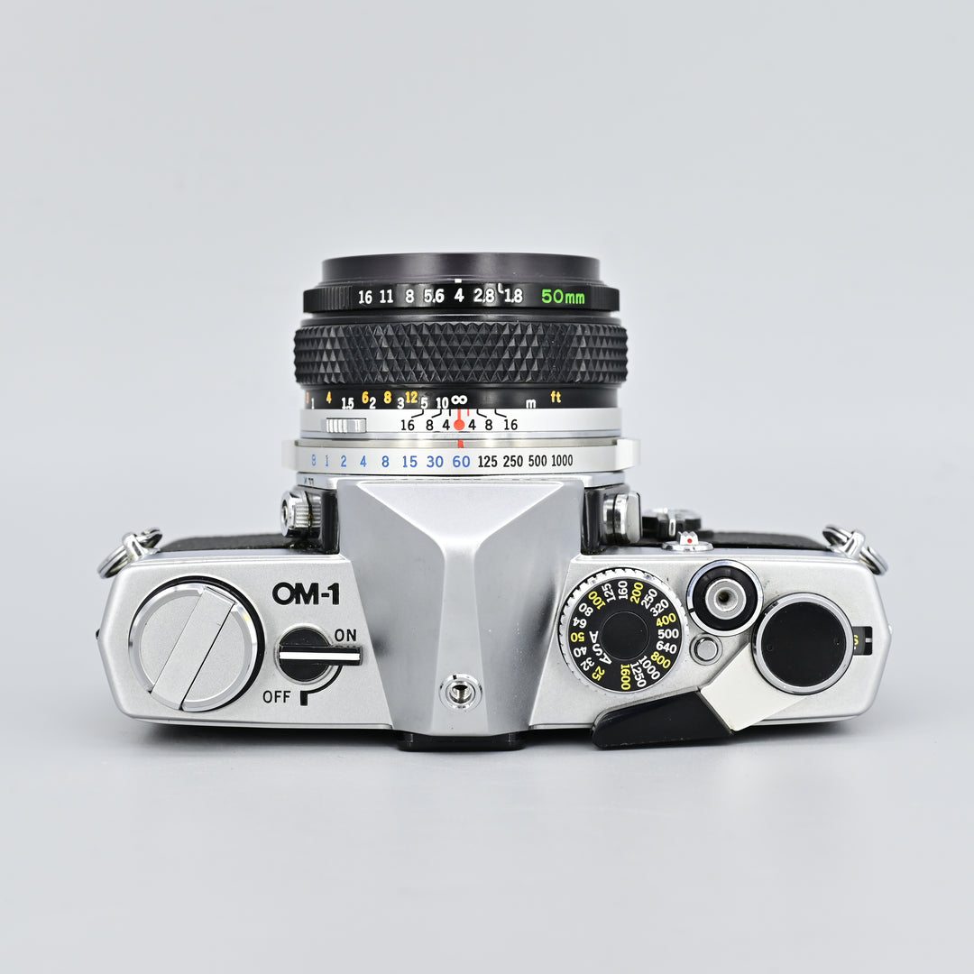 ★ OLYMPUS OM-1 (使用説明書付) + ★ 標準レンズ 50mm ☆ OLYMPUS OM-1 (使用説明書付)+ ☆ 標準レンズ 50mm
