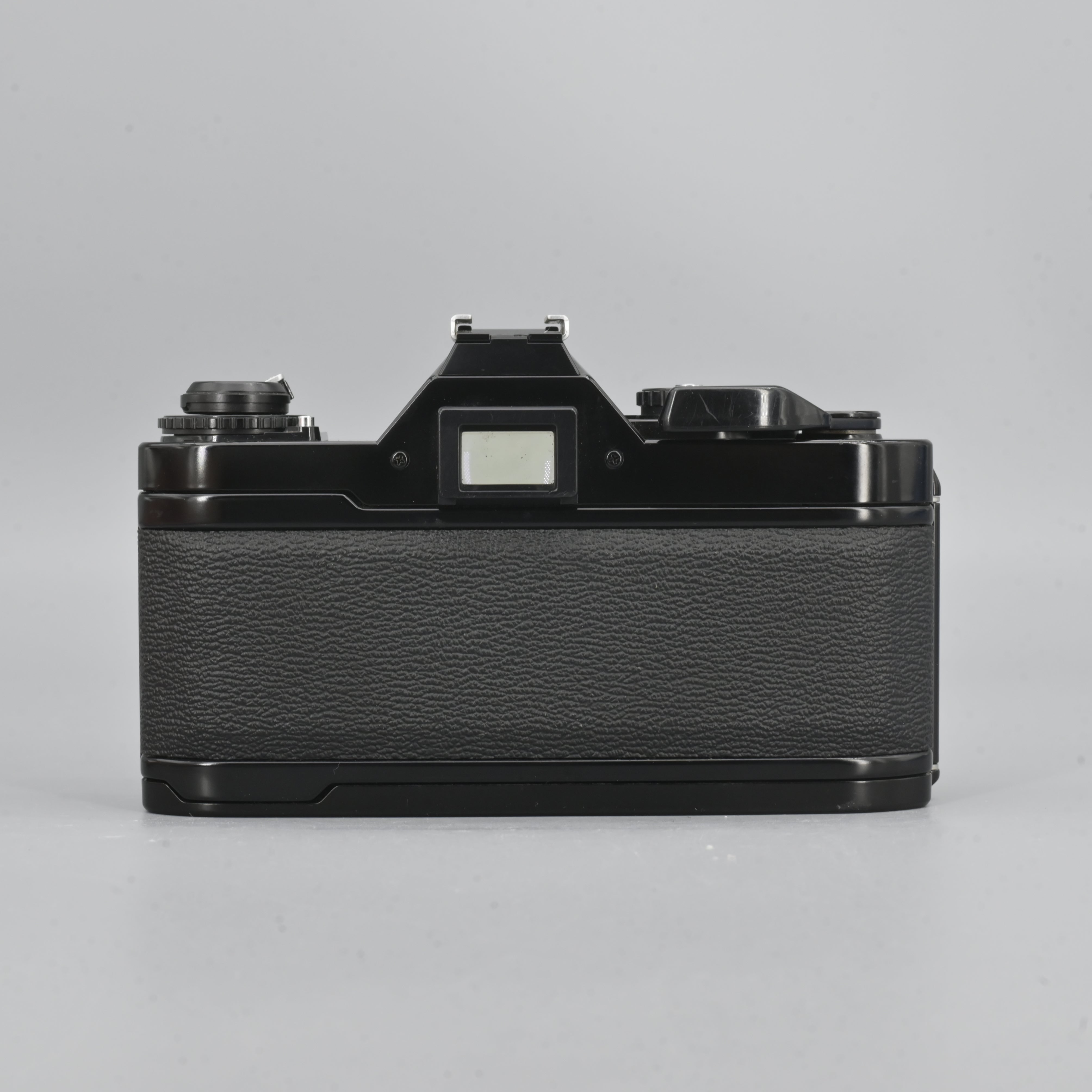 Canon AV1 + FD 50mm F1.8 Lens – SHOWA