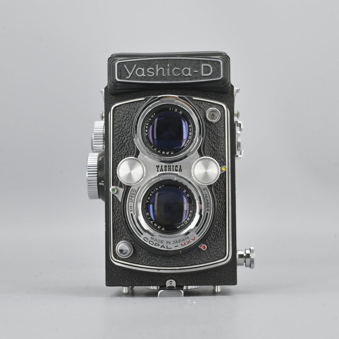 Yashica D