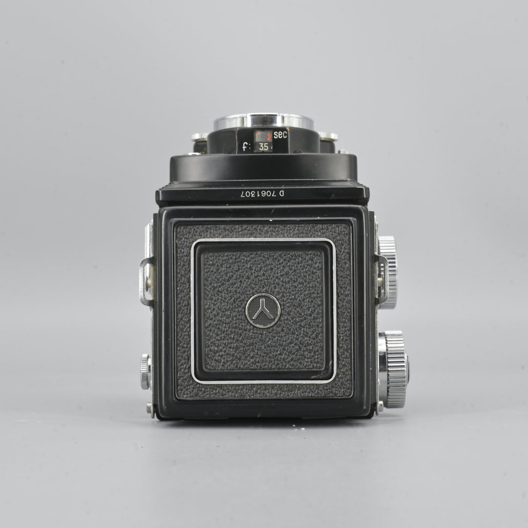 Yashica D