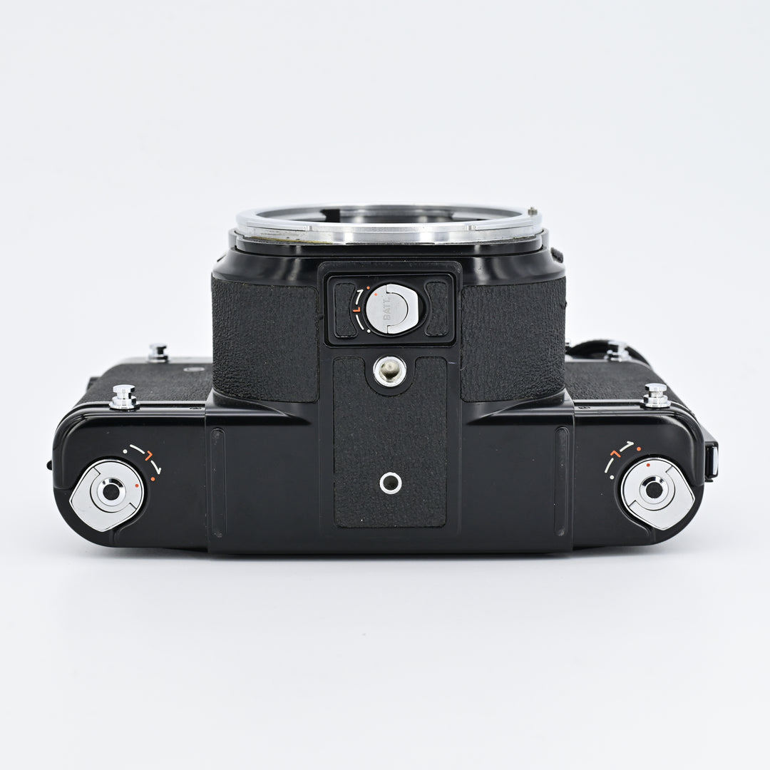 Pentax 6x7 MLU Body w/ Strap