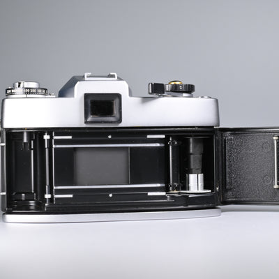 Leica Leicaflex SL Body Only.