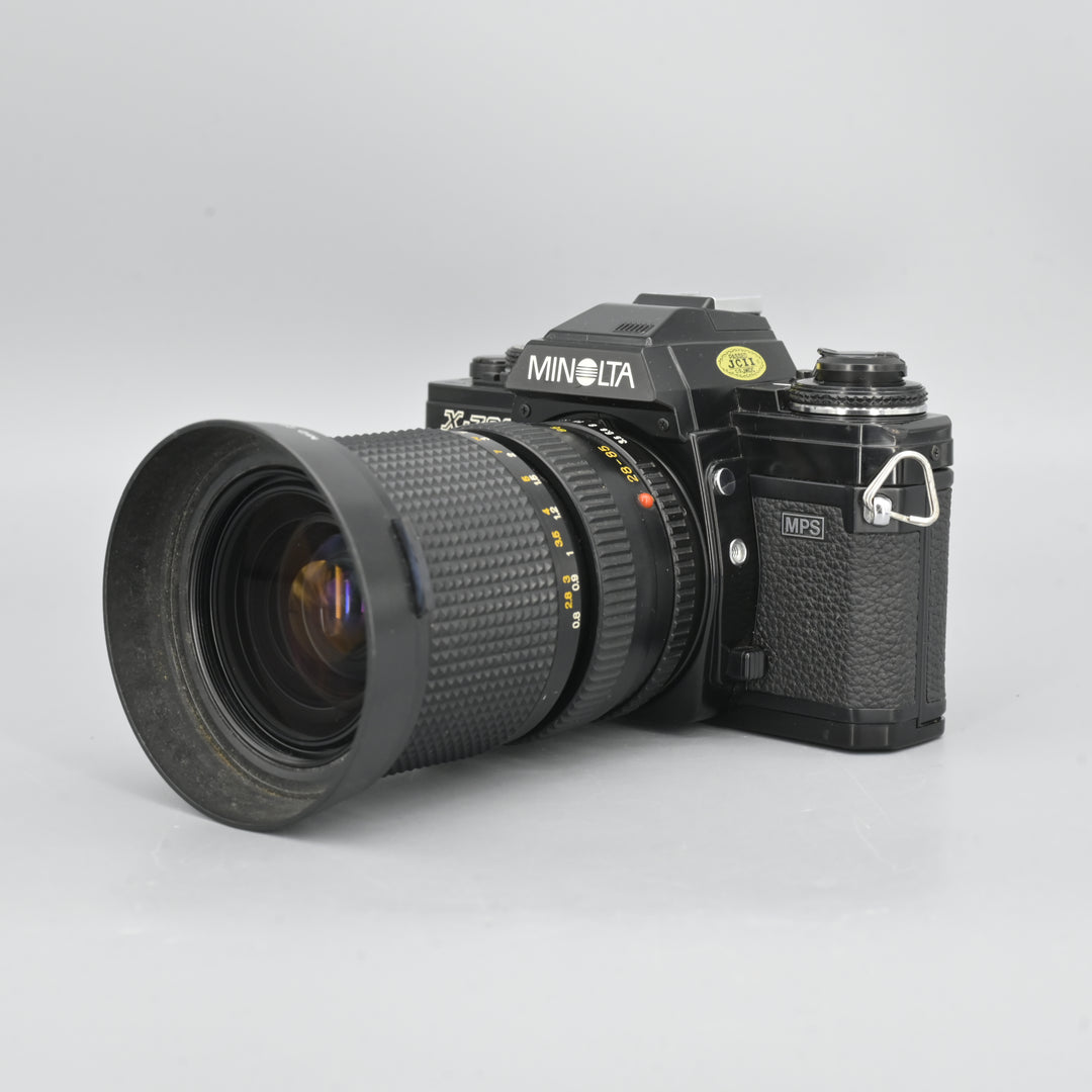 Minolta X700  + MD 28-85mm F3.5-4.5 Zoom Lens (With Hood)