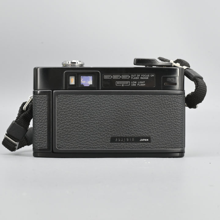 Minolta Hi-Matic AF2 (With Case).