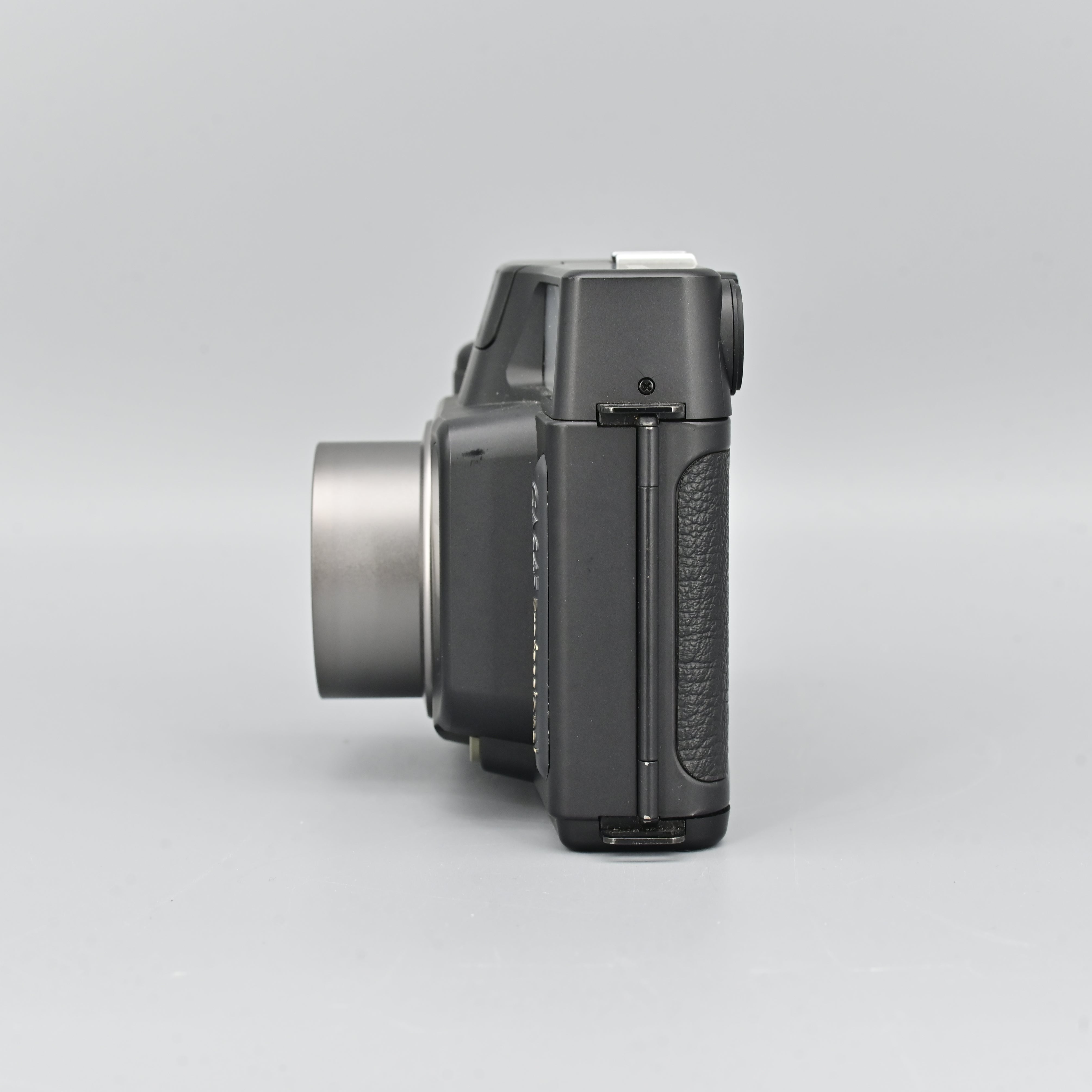 Fujifilm GA645 Professional. – SHOWA Fujifilm GA645 Professional. – SHOWA